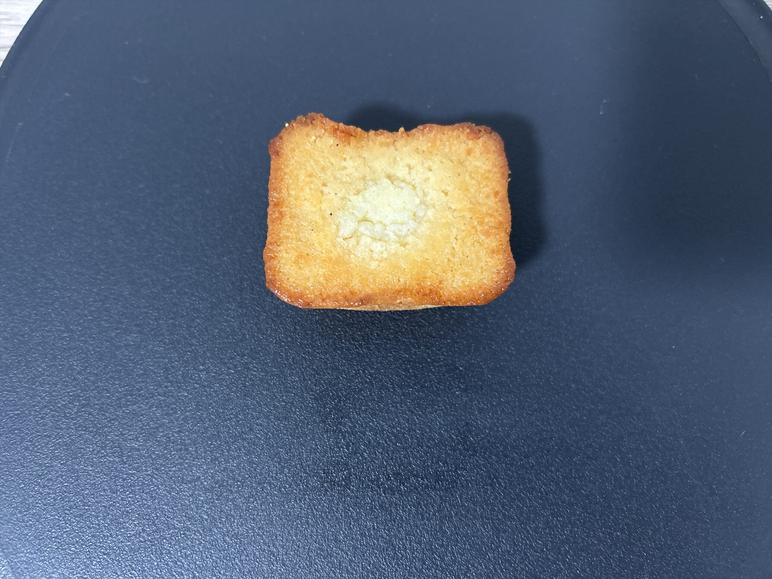 CREAMY BAKED CHEESECAKE　ひとくちチーズケーキ　開封
