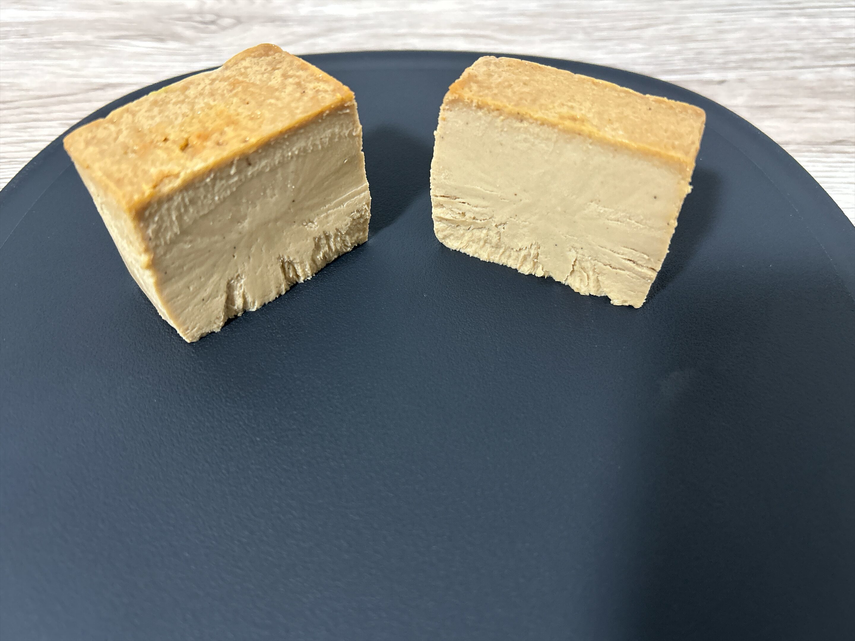 Mr. CHEESECAKE Caramel Earl Grey 全解凍 断面